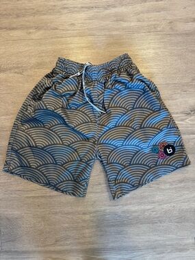 Mens Grey Wave-Print Athletic Shorts with Drawstring